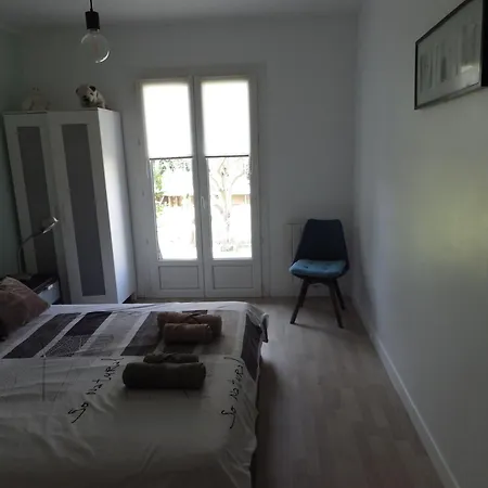 Chez Noelle Bed & Breakfast *